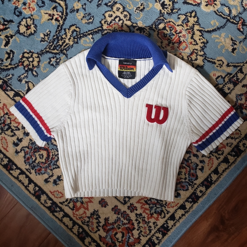 VINTAGE unique Wilson crop knit top